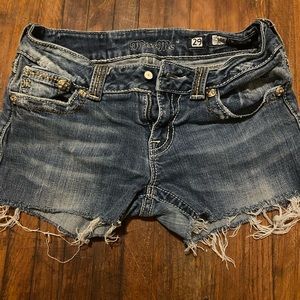 Miss Me cut off style daisy dukes